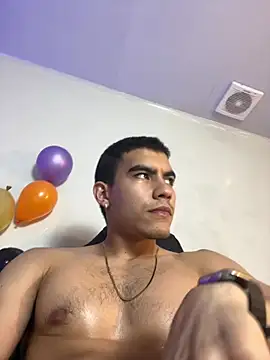 Sebastian_VegaのライブXXXチャット