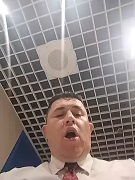 Živý XXX chat BigCristh79
