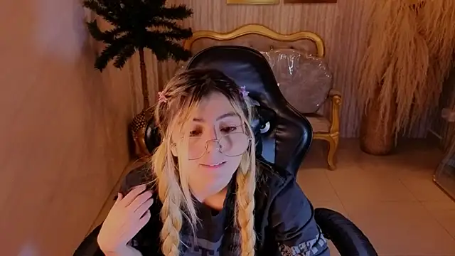 Kriistal_s' Live XXX Chat