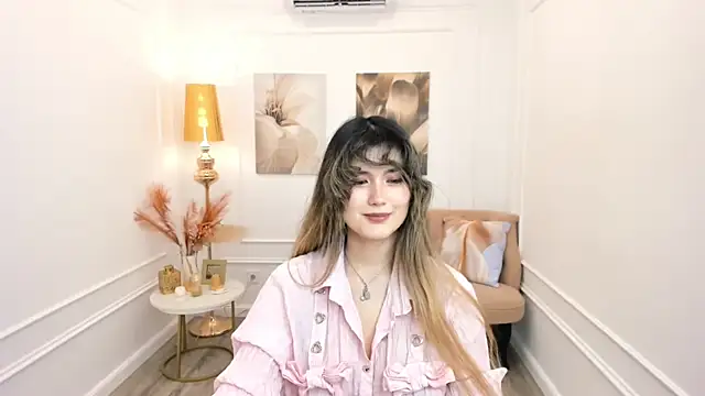 AnneTLi Adlı Modelin Canlı XXX Sohbeti