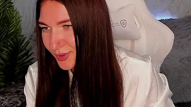 babyisperfect's Live XXX Chat