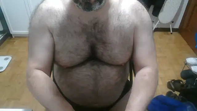 Онлайн чат XXX mikeyhotbear