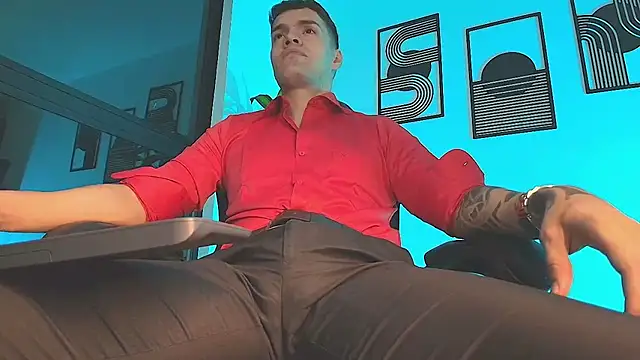 XXX chat uživo modela ALPHA_DOMINUS_