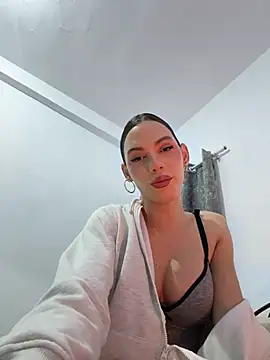 Carlita_cute Adlı Modelin Canlı XXX Sohbeti