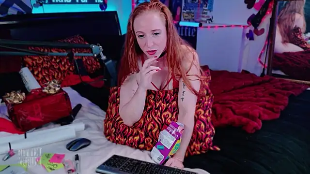 KittiePurry69 Chat XXX in diretta