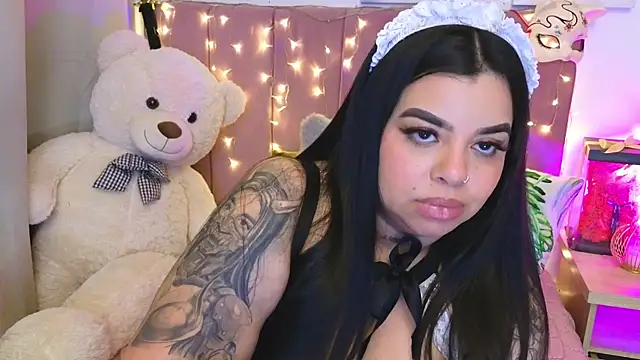 MiahJoness' Live XXX Chat