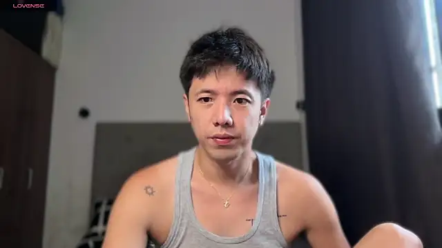 AddictiveboiのライブXXXチャット