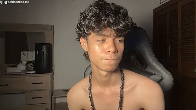 Chat XXX en directo de OopsAgain_
