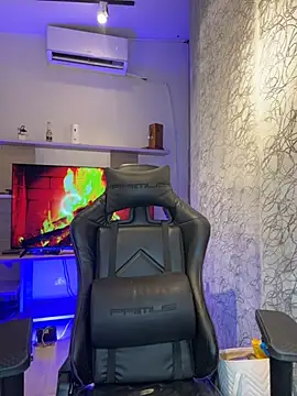 saracaball_'s Live XXX Chat