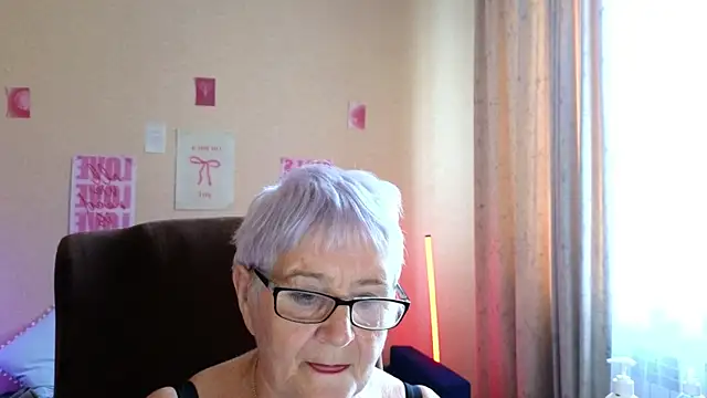 Sandra_Snowflake Chat XXX live