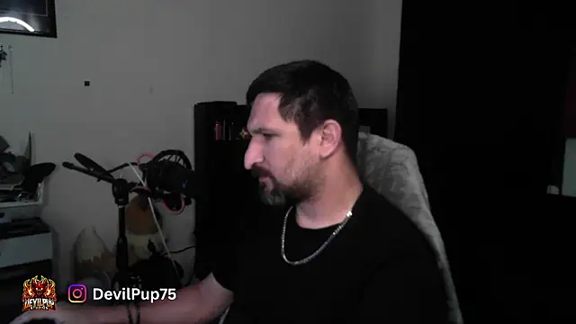 DevilPup75_ Chat XXX in diretta