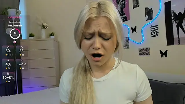 MidnightPoise's Live XXX Chat