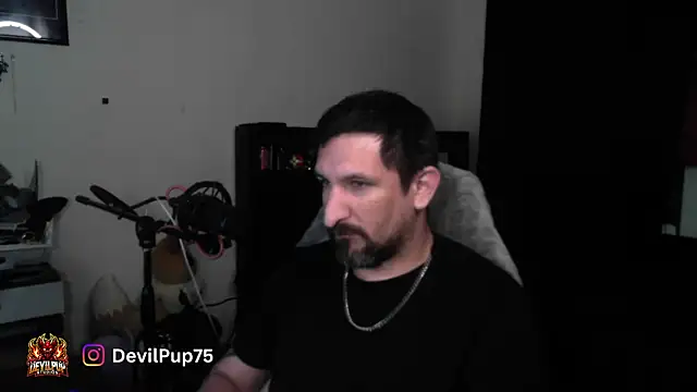 DevilPup75_ Chat XXX in diretta