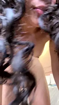 SHARONN____ Adlı Modelin Canlı XXX Sohbeti
