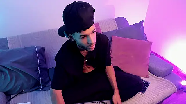 Thiagoferreti's Live XXX Chat