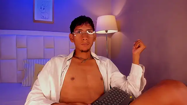 Nick_Collins18 Chat XXX in diretta