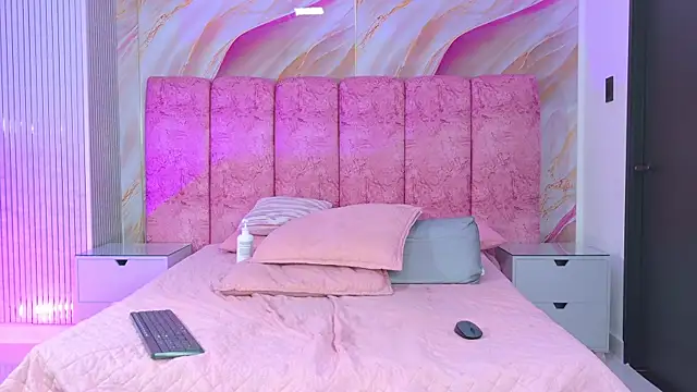 emmacurvy Live XXX-chat