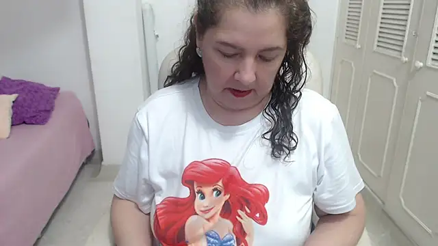 leonela_69 Live XXX-Chat