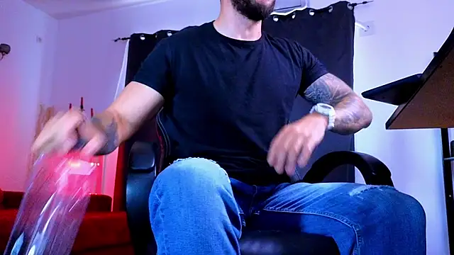 Chat XXX ao vivo de MightyAaron66