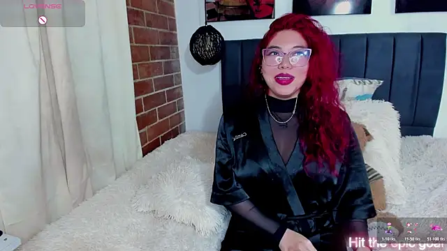 kyliejenner_hot's Live XXX Chat