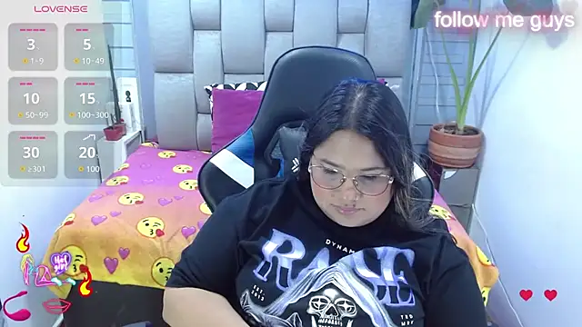 Chat +18 de evelin_zaens ao vivo