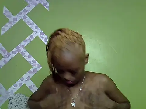 צ'אט XXX בשידור חי של Slim_shedy1