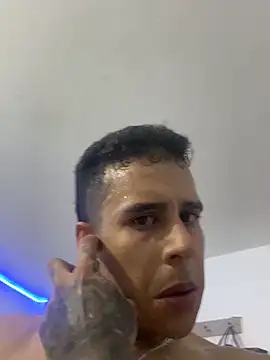 jhuan99's Live XXX Chat