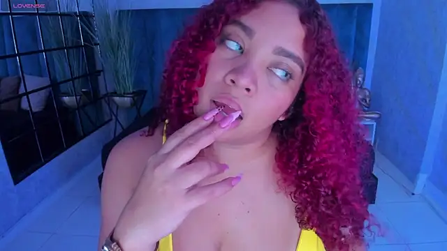 XXX chat uživo modela AngelaCoffee