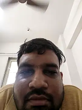 vinay_smalldick Adlı Modelin Canlı XXX Sohbeti