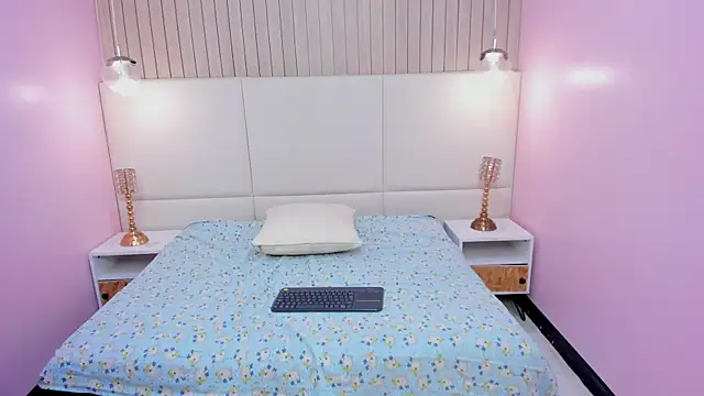 OliviaRicci Chat XXX in diretta