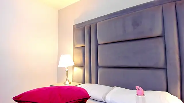 ScarletJons Adlı Modelin Canlı XXX Sohbeti