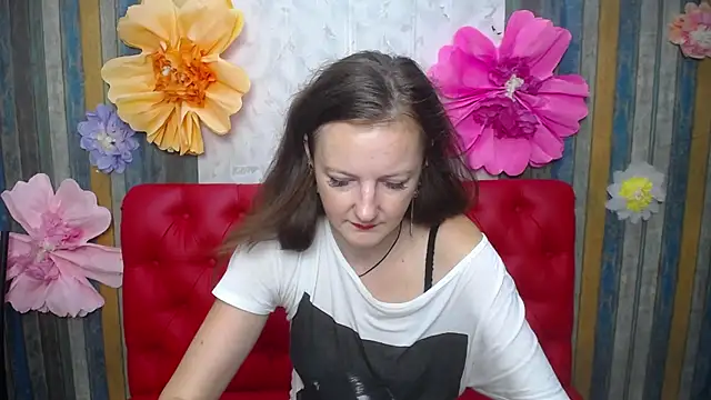 Chat +18 de MeganPirs ao vivo