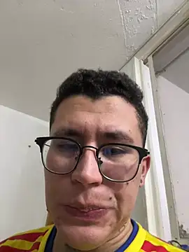 Kurtxxx22 웹캠 쇼