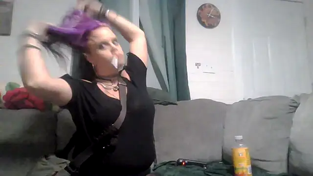 TWiSTYTheTwizted's Live XXX Chat