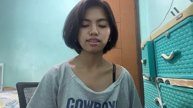 YukikoSchaefers' Live XXX Chat