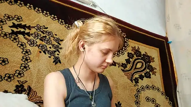 LunaLaday live XXX chat