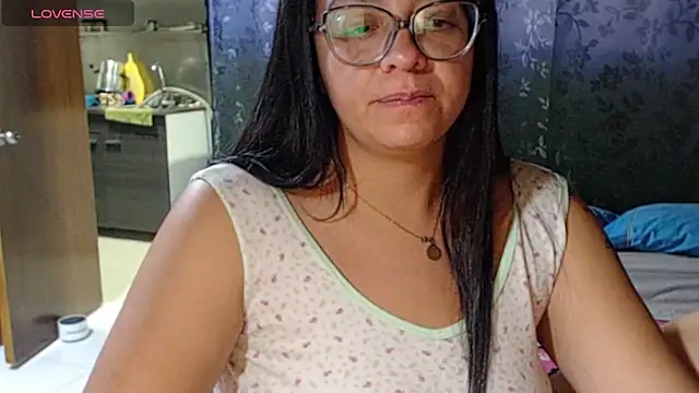 Chat XXX en directo de miia-big1boobs_
