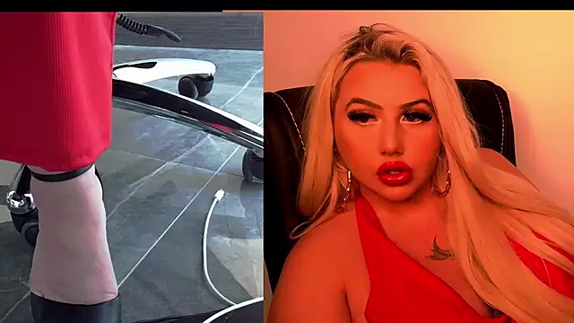 TiaDoll's Live XXX Chat