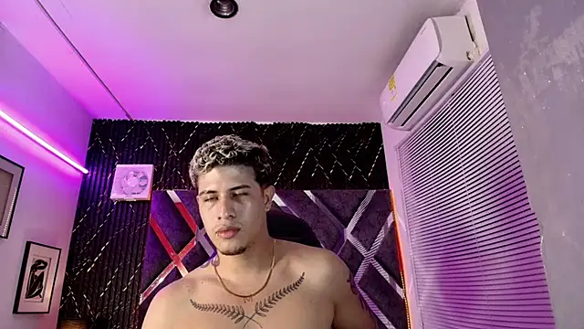 dominic_connor Adlı Modelin Canlı XXX Sohbeti