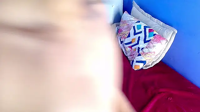 Angel_foxc13 élő XXX-chatje