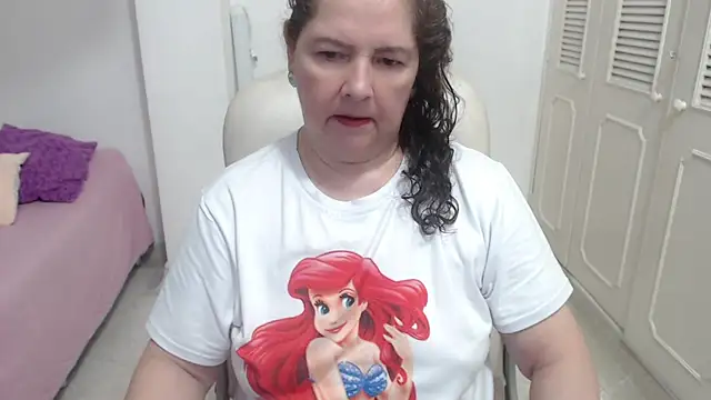 leonela_69のライブXXXチャット