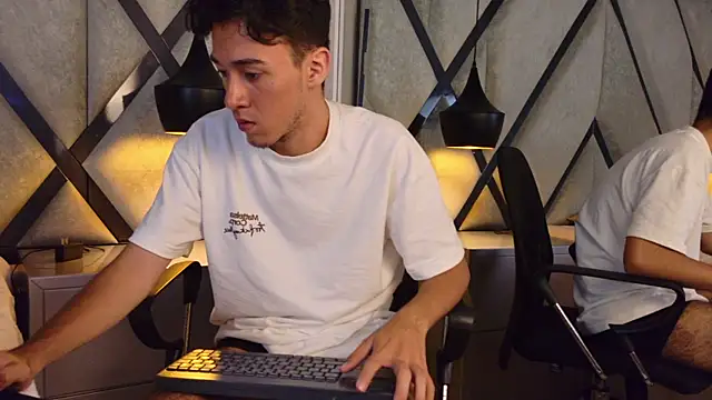 Austin_Reeds_ – Naživo XXX chat