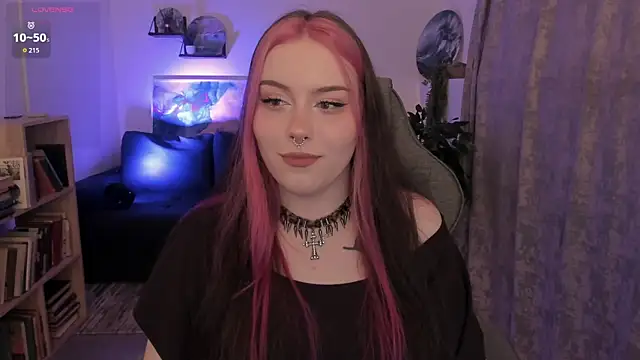 צ'אט XXX בשידור חי של CoraMiel