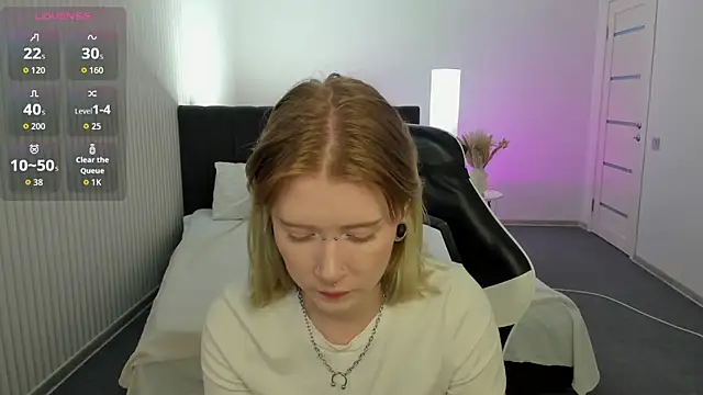 Chat +18 de Elira_Vane ao vivo