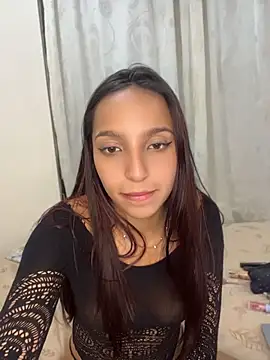 Eve_Ritz Adlı Modelin Canlı XXX Sohbeti