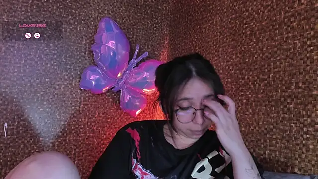 Apartment28 Live XXX Chat
