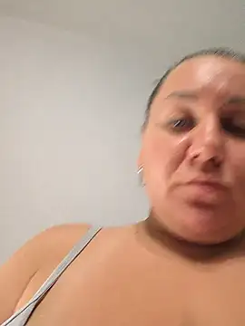 Chat XXX en directo de AnnaCurvy