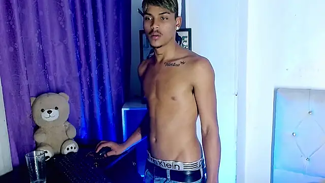 Онлайн чат XXX Angel_foxc13