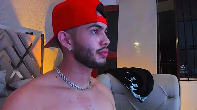 Vincentblack Adlı Modelin Canlı XXX Sohbeti