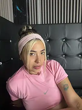 ManuelaVeeleezn Live XXX chat